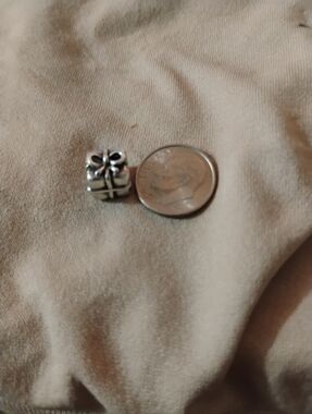 Pandora Silver Present Charm, Vintage